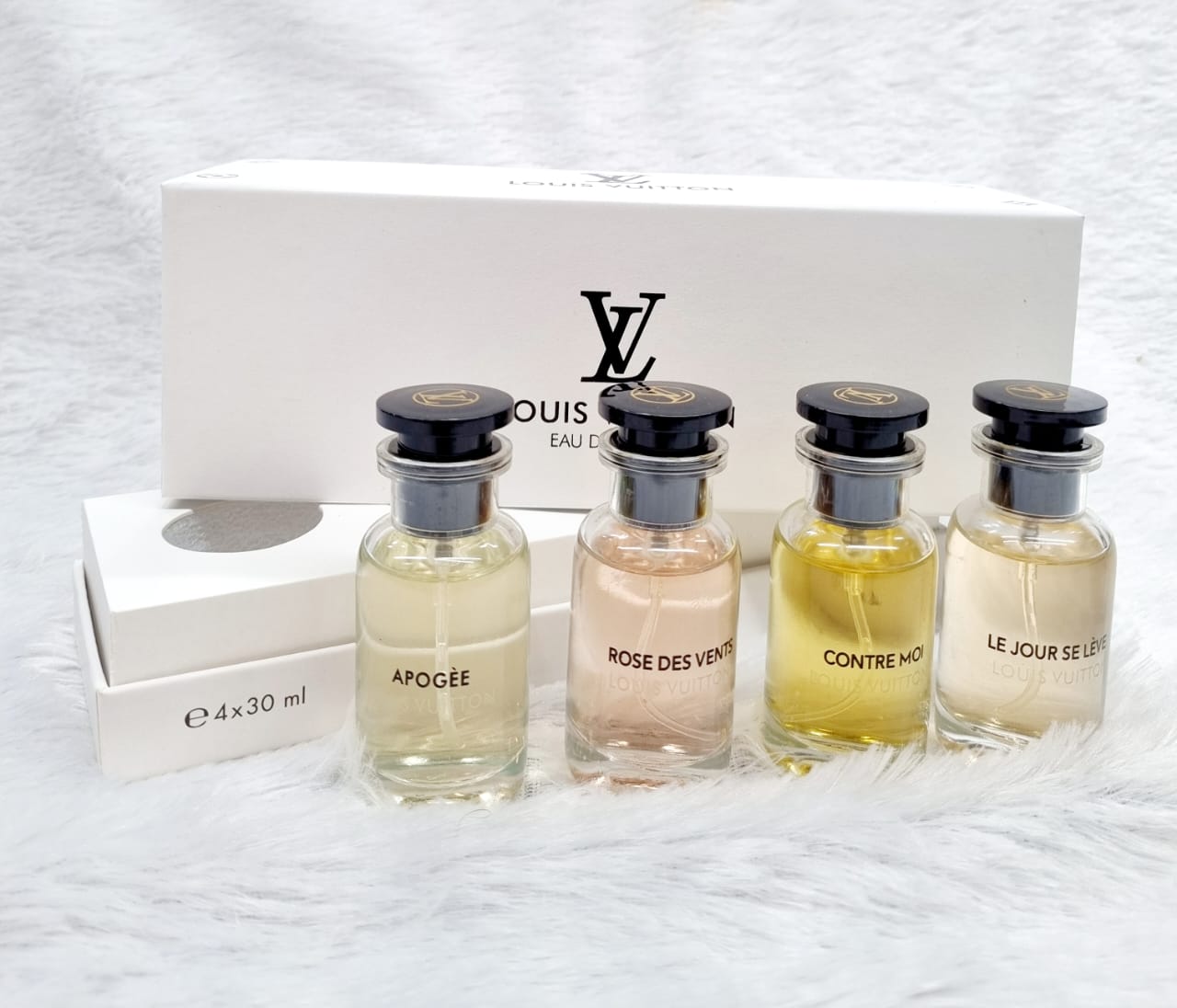 b1c66af3-8e7f-4438-9018-7e137ae30164.jpg LV Louis Vuitton Premium Gift Set - Image 1