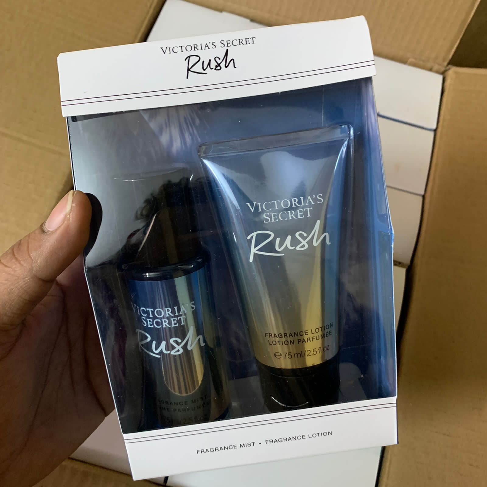 f2d56b6e-9f58-499b-af0b-9ab836e884d5.jpg victoria secret Rush Gift Set - Image 1